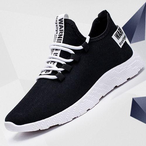 Chaussures Baskets Confortables aérés Blanc - noire
