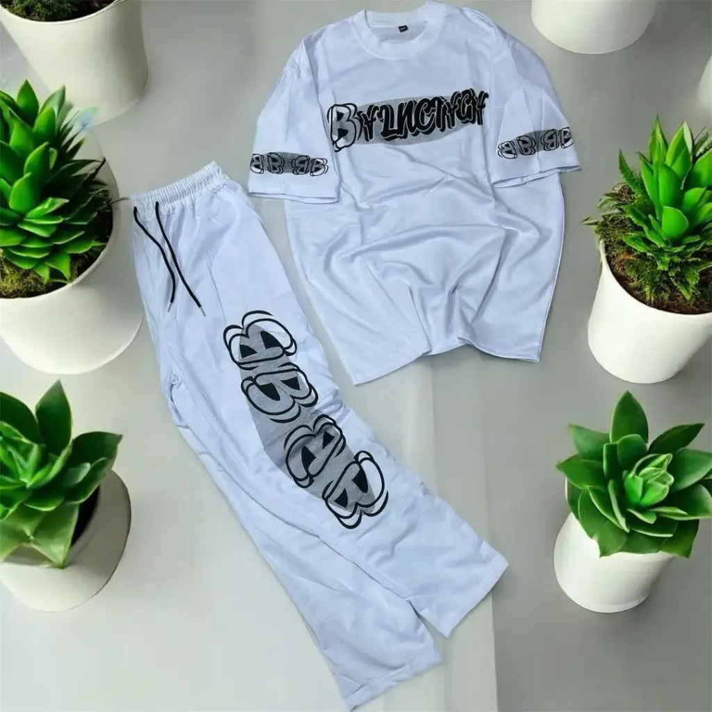 ENSEMBLE T-SHIRT + BAS