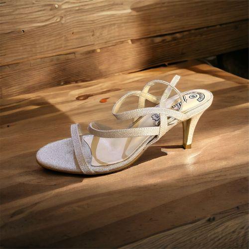 Chaussure à talons mi-haut