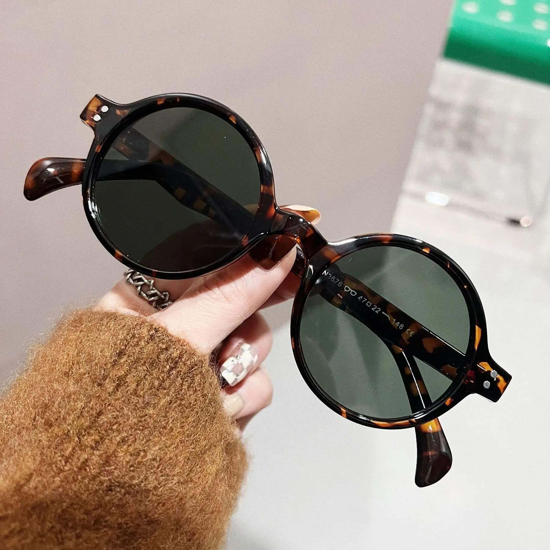 Lunettes De soleil rondes Vintage pour femmes, marque De styliste, rivets, mode voyage, nuances De couleur océan, Oculos De Sol