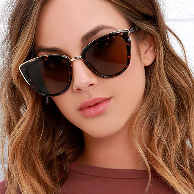 Nouvelle mode lunettes de soleil femmes haute qualité rétro lunettes de soleil femmes classique yeux de chat femmes et hommes lunettes de luxe UV400